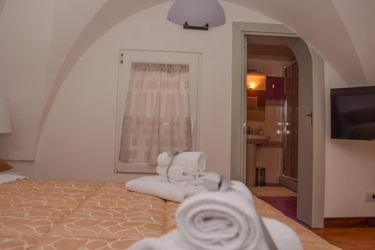 Ferrante D'Aragona rooms Lecce Exterior foto